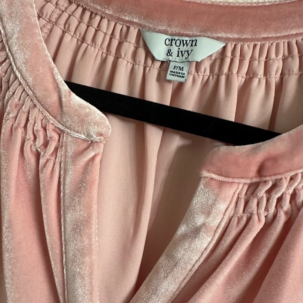 Crown & Ivy Soft Pink Blouse - Picture 4 of 5